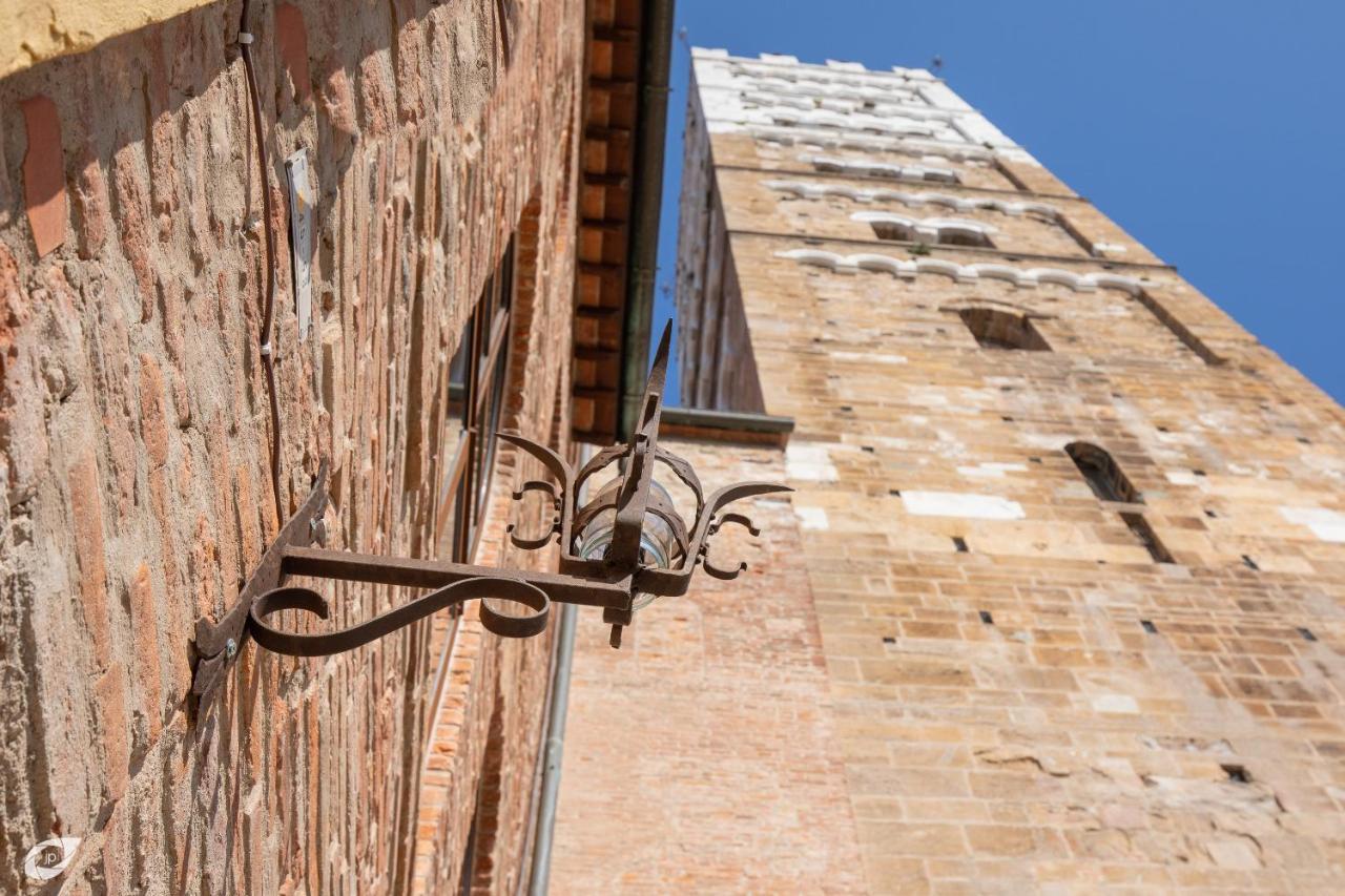 Casa Del Campanaro Centro Storico Di Dentro Le Mura Holiday home Lucca